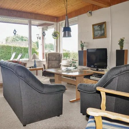 Gorgeous In With House A Panoramic View